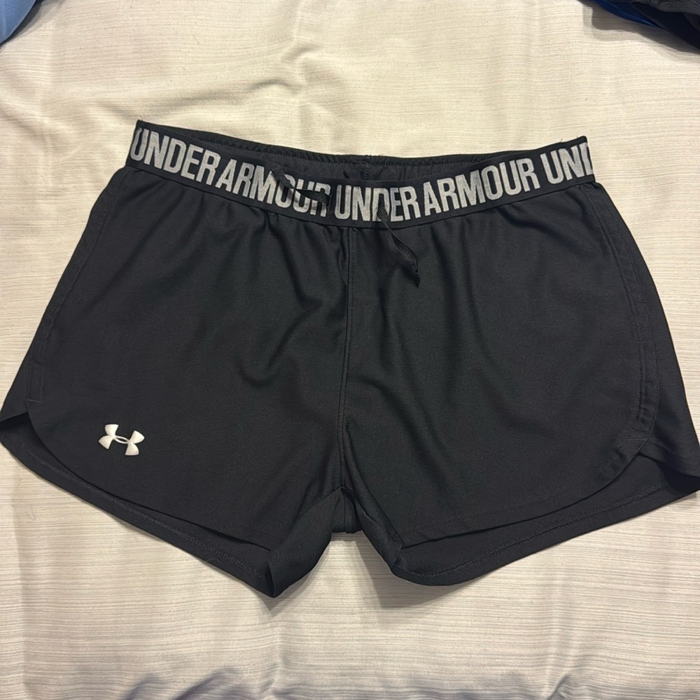 Under Armour Shorts
Black
Medium